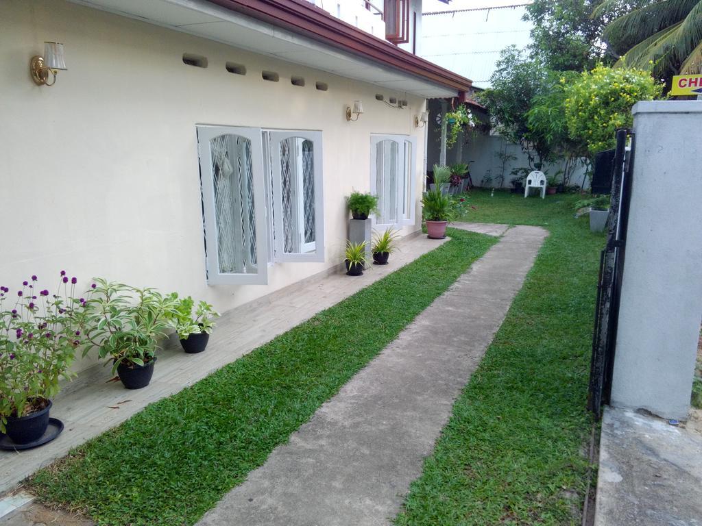 Chelli Homestay Negombo Kültér fotó